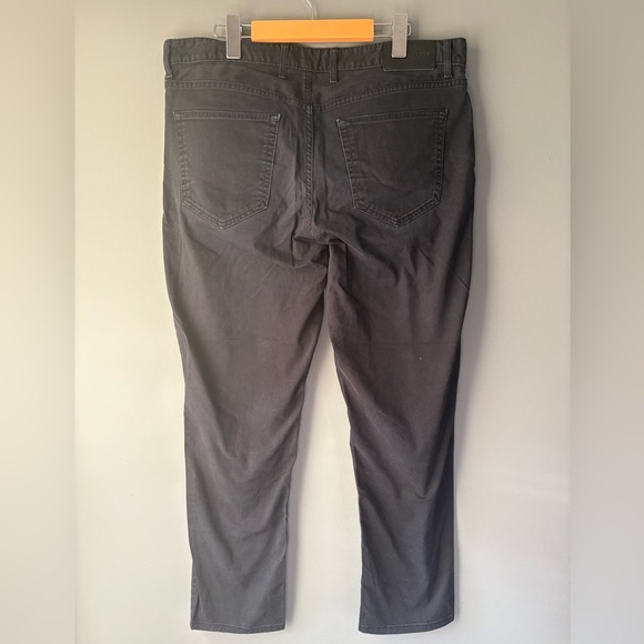 Michael Kors Parker Slim Fit Men's Black Denim Jeans Size 34x30 Preowned - Picture 6 of 8